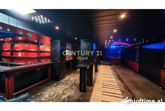 Ambient biznesi me qera 3+1 ne Tirane - 2,000 Euro