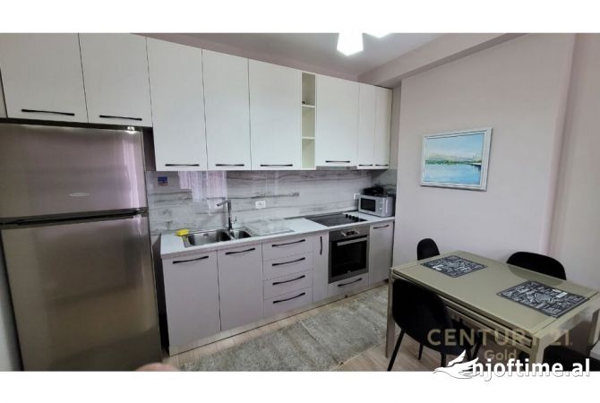 Shtepi me qera 2+1 ne Tirane - 650 Euro