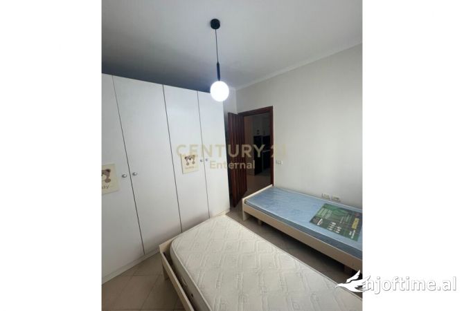 Shtepi me qera Apartament ne Tirane, 2+1, Mobilimi E mobiluar, Pagesa 550  Euro.