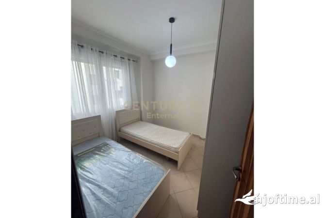 Shtepi me qera Apartament ne Tirane, 2+1, Mobilimi E mobiluar, Pagesa 550  Euro.