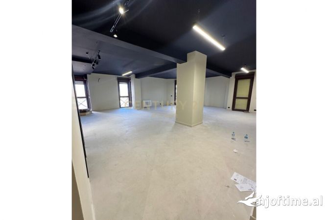 JAPIM ME QIRA AMBIENT PER ZYRA TEK TORRE DRINI !