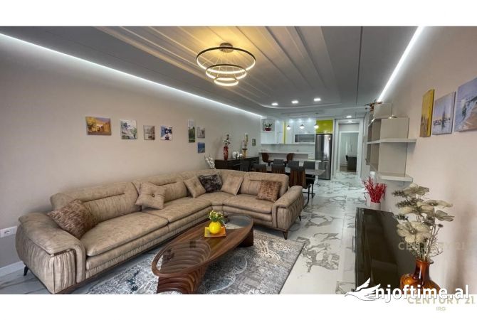 Shtepi me qera 2+1 ne Tirane - 1,400 Euro