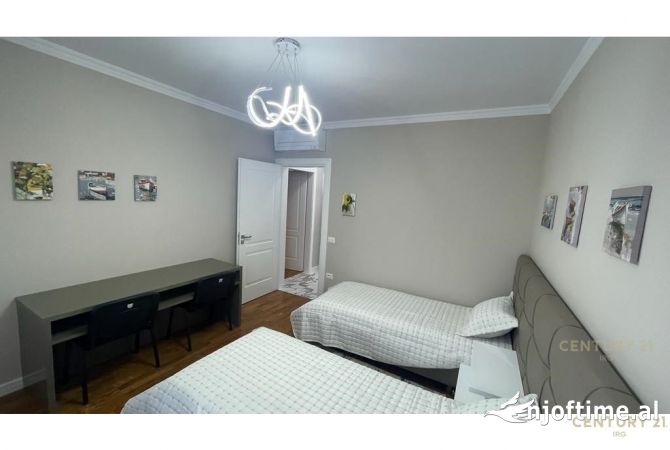 Shtepi me qera Apartament ne Tirane, 2+1, Mobilimi E mobiluar, Pagesa 1,400  Euro.