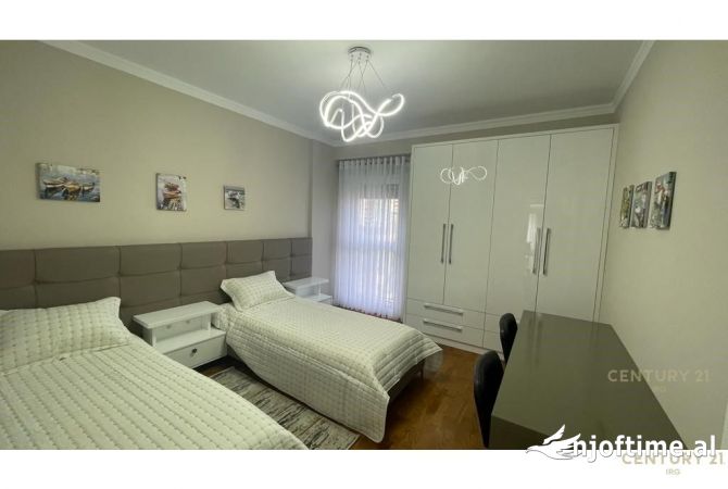 Shtepi me qera Apartament ne Tirane, 2+1, Mobilimi E mobiluar, Pagesa 1,400  Euro.