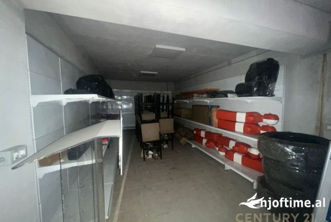 Ambient biznesi ne shitje 4+1 ne Tirane - 28,000 Euro