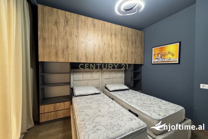 Shtepi ne shitje Apartament ne Tirane, 2+1, Mobilimi E mobiluar, Pagesa 157,000  Euro.
