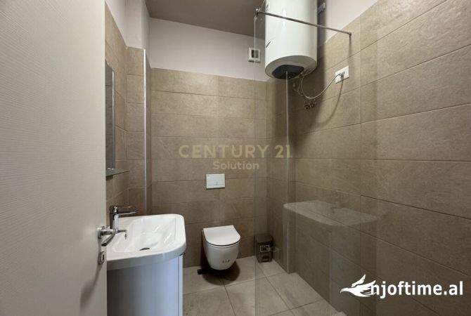 Shtepi ne shitje Apartament ne Tirane, 2+1, Mobilimi E mobiluar, Pagesa 157,000  Euro.