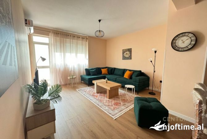 Shtepi me qera 2+1 ne Tirane - 800 Euro