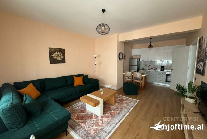 Shtepi me qera 2+1 ne Tirane - 800 Euro