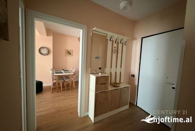 Shtepi me qera Apartament ne Tirane, 2+1, Mobilimi E mobiluar, Pagesa 800  Euro.