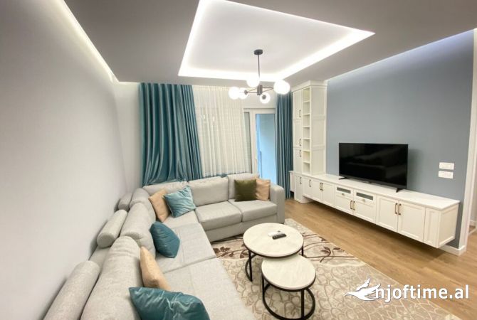 Shtepi me qera 2+1 ne Tirane - 1,200 Euro