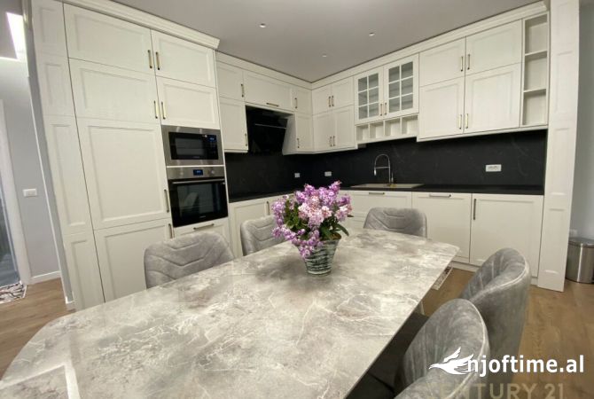 Shtepi me qera Apartament ne Tirane, 2+1, Mobilimi E mobiluar, Pagesa 1,200  Euro.