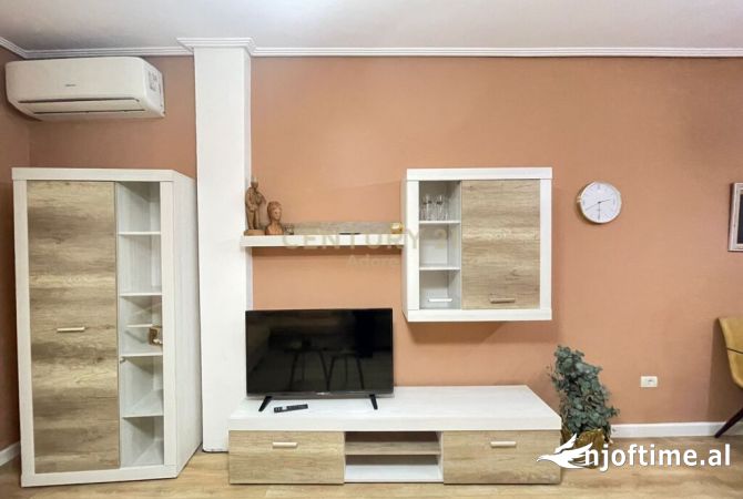 Shtepi me qera 2+1 ne Tirane - 700 Euro