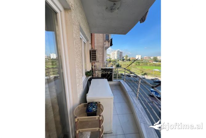 Shtepi ne shitje Apartament ne Tirane, 2+1, Mobilimi E mobiluar, Pagesa 105,000  Euro.