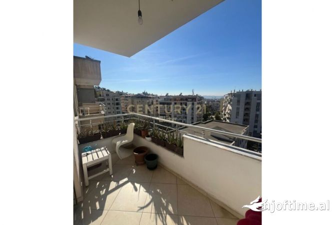 Shtepi ne shitje Apartament ne Tirane, 2+1, Mobilimi E mobiluar, Pagesa 90,000  Euro.