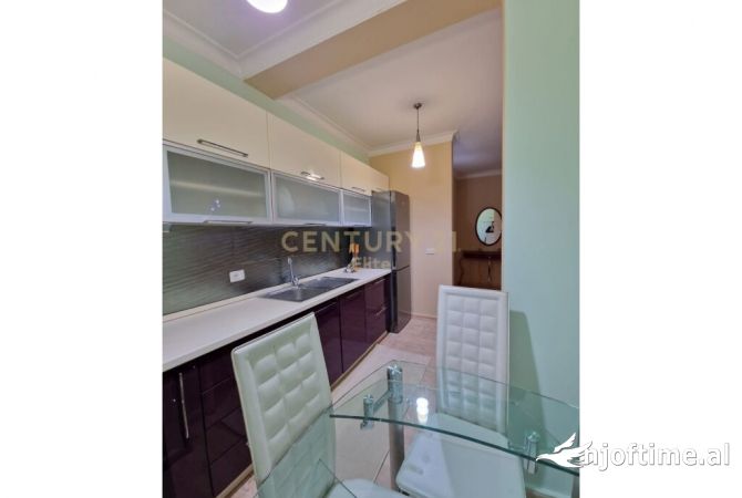 Shtepi me qera Apartament ne Tirane, 1+1, Mobilimi E mobiluar, Pagesa 750  Euro.