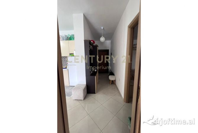 Shtepi ne shitje Apartament ne Tirane, 2+1, Mobilimi E mobiluar, Pagesa 120,000  Euro.