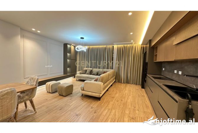 Shtepi me qera 2+1 ne Tirane - 2,000 Euro