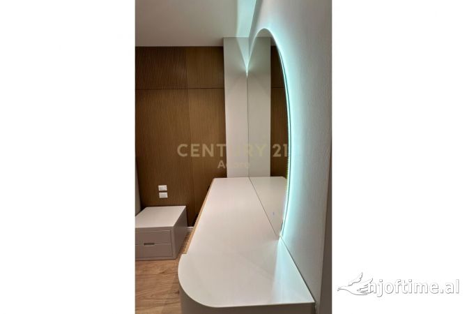 Shtepi me qera Apartament ne Tirane, 2+1, Mobilimi E mobiluar, Pagesa 2,000  Euro.