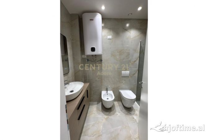 Shtepi me qera Apartament ne Tirane, 2+1, Mobilimi E mobiluar, Pagesa 2,000  Euro.