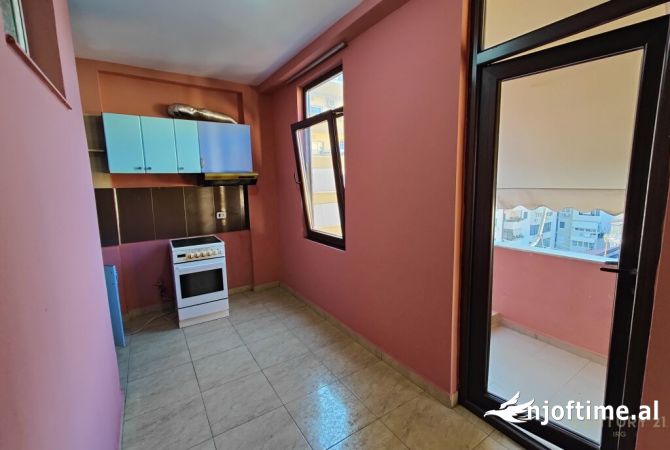Apartment for rent in Tirana 2+1, Emty