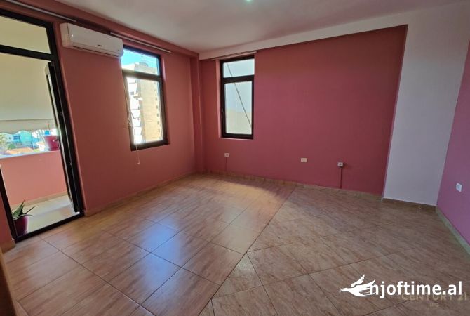 Shtepi me qera 2+1 ne Tirane - 600 Euro