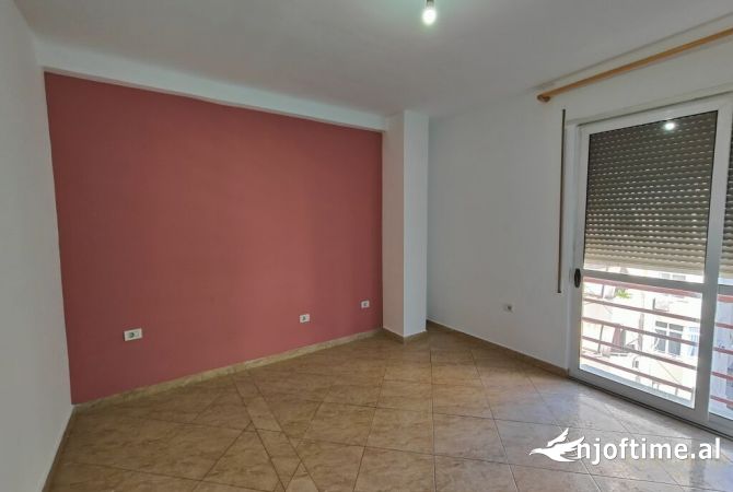 Apartment for rent in Tirana 2+1, Emty