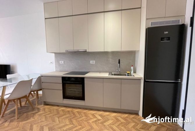 Shtepi me qera Apartament ne Tirane, 1+1, Mobilimi E mobiluar, Pagesa 900  Euro.