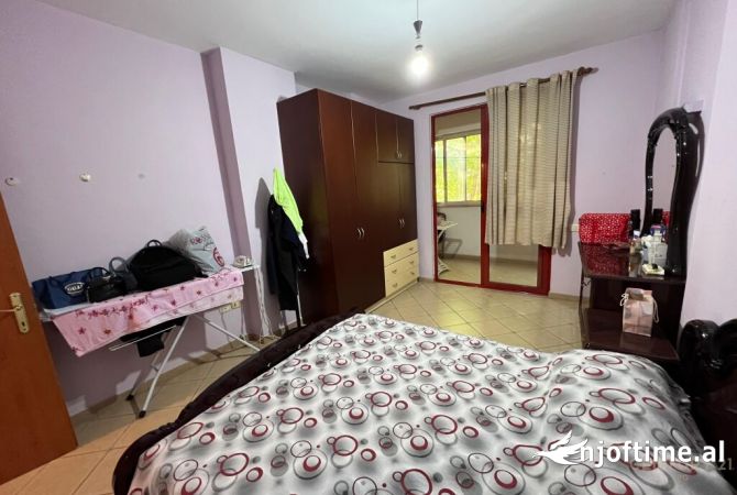 Shtepi ne shitje Apartament ne Tirane, 1+1, Mobilimi E mobiluar, Pagesa 135,000  Euro.