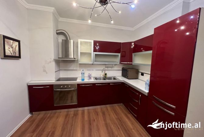 Shtepi me qera 2+1 ne Tirane - 750 Euro