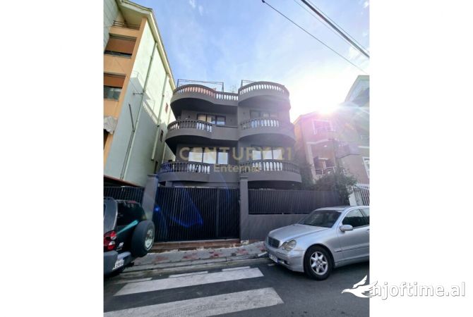 Zyre per qera tek Ish kompleksi dinamo.