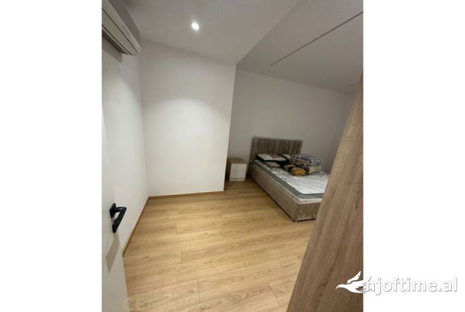 Shtepi me qera 1+1 ne Tirane - 700 Euro
