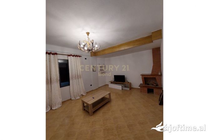 Shtepi ne shitje 2+1 ne Tirane - 180,000 Euro