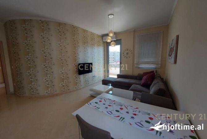 Shtepi ne shitje Apartament ne Tirane, 2+1, Mobilimi E mobiluar, Pagesa 138,000  Euro.