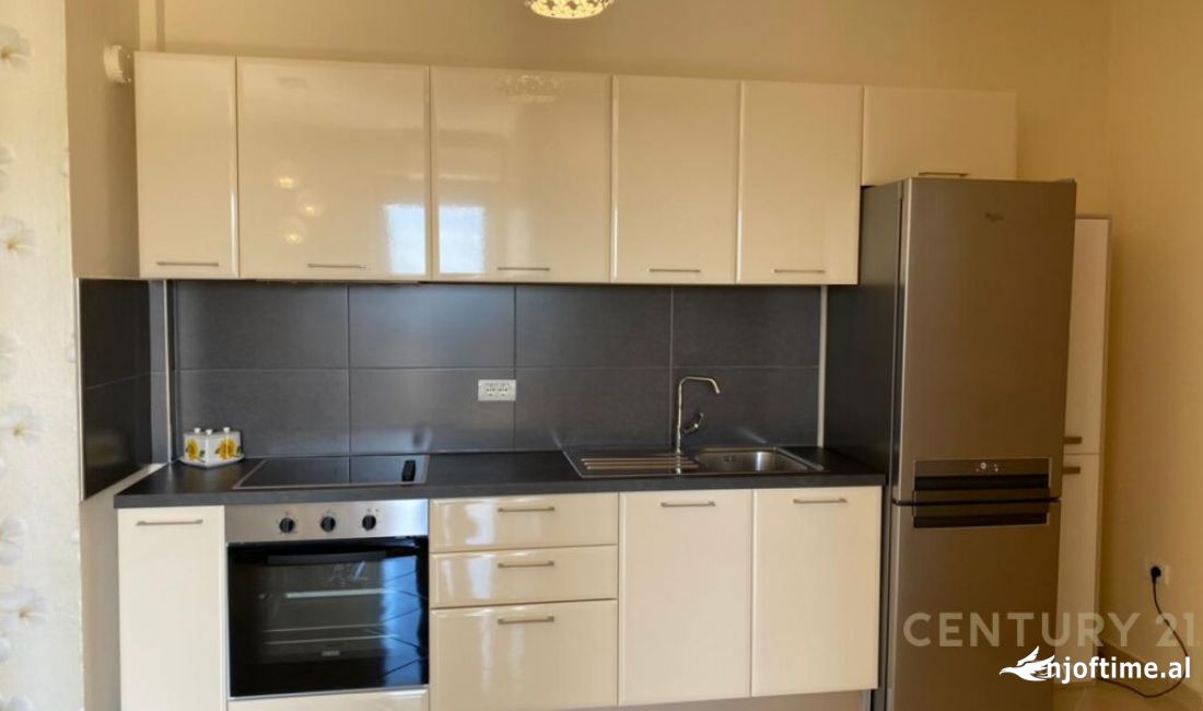 Shtepi ne shitje Apartament ne Tirane, 2+1, Mobilimi E mobiluar, Pagesa 138,000  Euro.