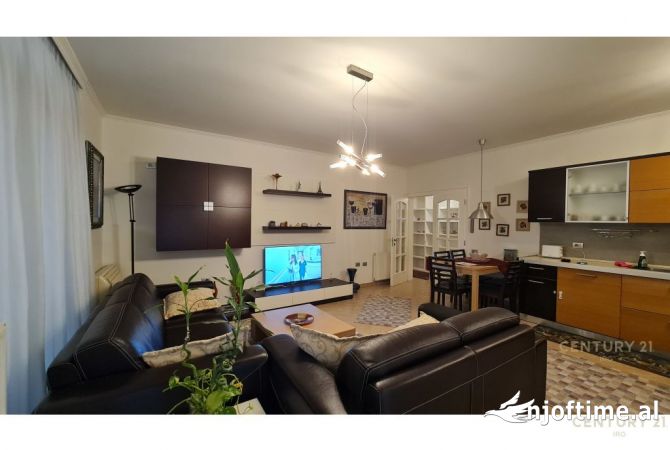Shtepi me qera 2+1 ne Tirane - 800 Euro