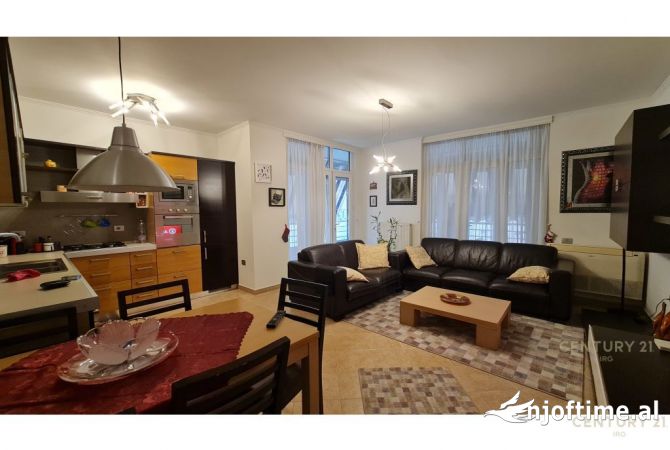 Shtepi me qera 2+1 ne Tirane - 800 Euro