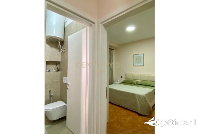 Shtepi ne shitje Apartament ne Tirane, 1+1, Mobilimi Bosh, pa mobiluar, Pagesa 111,000  Euro.