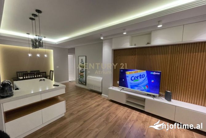 Xhamllik jepet me qera apartament 2+1