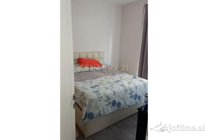 Shtepi ne shitje Apartament ne Tirane, 2+1, Mobilimi E mobiluar, Pagesa 90,000  Euro.