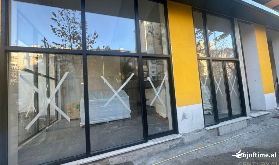 Ambjent Komercial 86m2 te Shkolla e Baletit