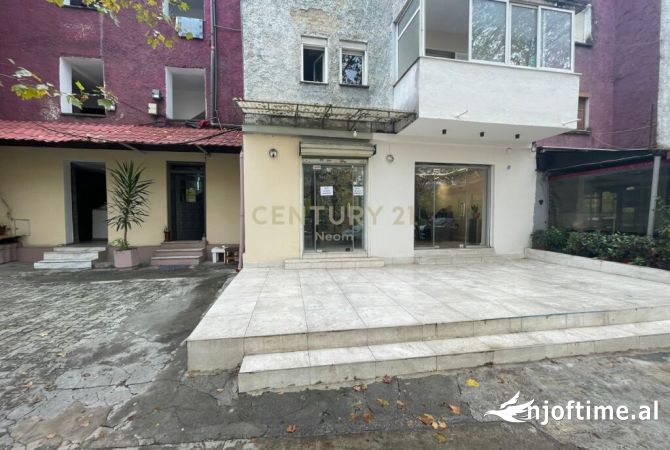 JAPIM ME QIRA AMBIENT KOMERCIALE TE BULEVARDI BAJRAM CURRI!