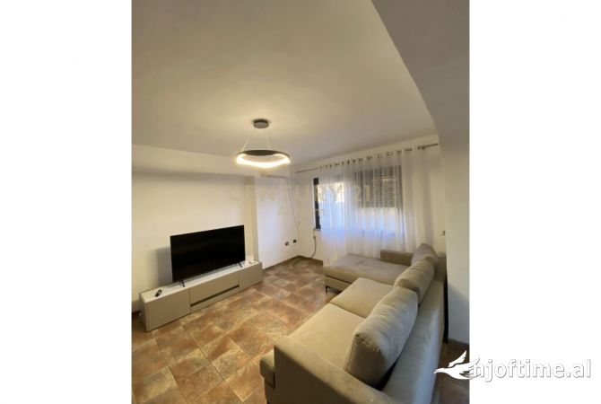 Shtepi me qera 1+1 ne Tirane - 700 Euro