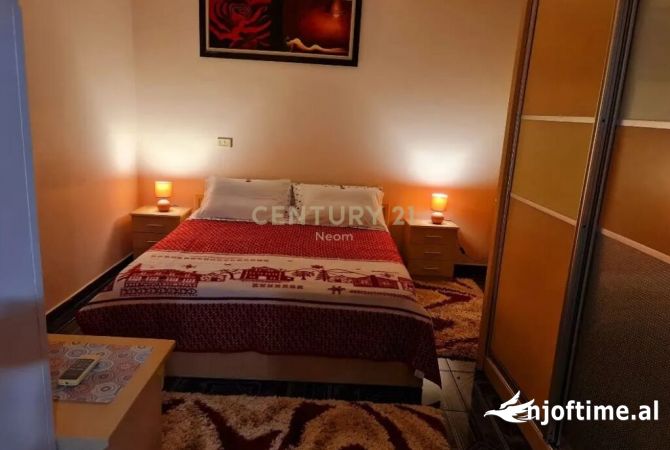 Shtepi ne shitje Apartament ne Tirane, 1+1, Mobilimi E mobiluar, Pagesa 199,000  Euro.