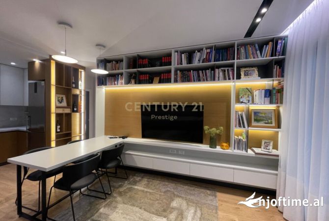 Shtepi me qera 2+1 ne Tirane - 1,300 Euro