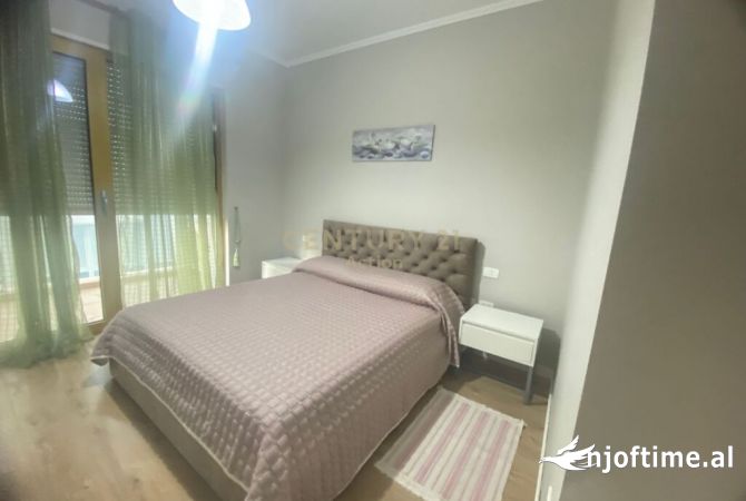 Shtepi me qera 2+1 ne Tirane - 1,200 Euro