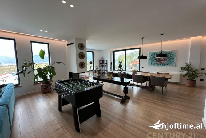 Shtepi me qera 2+1 ne Tirane - 6,500 Euro