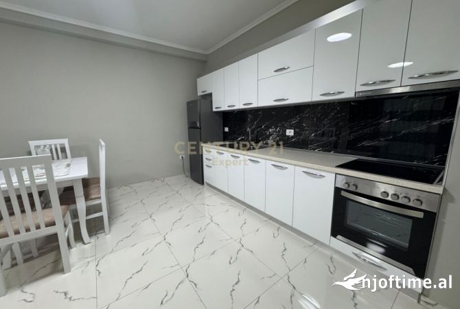 Shtepi me qera 2+1 ne Tirane - 400 Euro