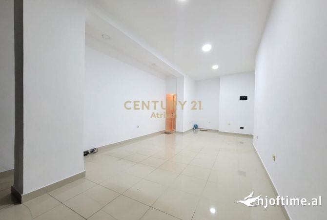 Ambient biznesi me qera 1+1 ne Tirane - 400 Euro