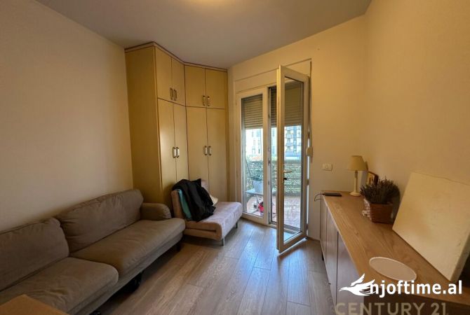 Shtepi ne shitje Apartament ne Tirane, 2+1, Mobilimi E mobiluar, Pagesa 234,000  Euro.